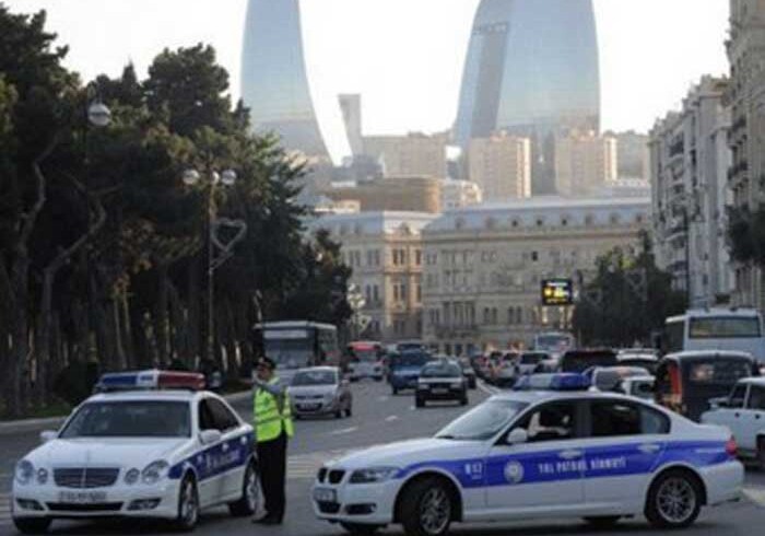 Дорожная полиция Баку предупредила водителей в связи с Днем знаний
