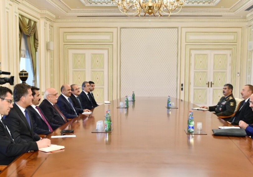 Президент Азербайджана принял министров обороны, культуры и туризма Турции (Обновлено)