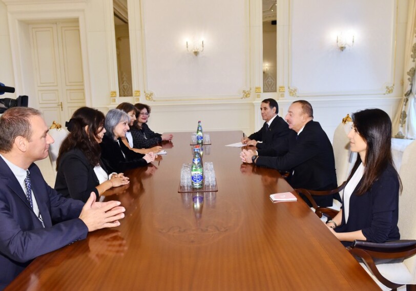 Президент Азербайджана принял болгарскую делегацию (Обновлено)