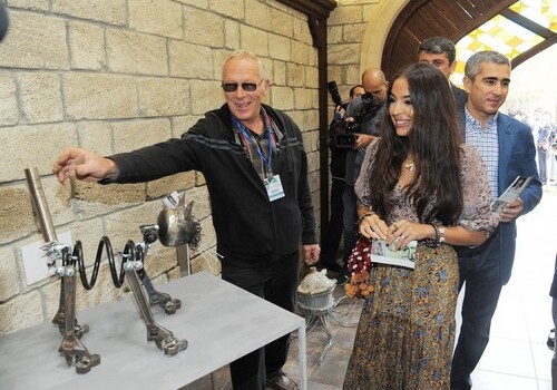 В Баку открылась Международная выставка «От отходов к искусству» (Фото)