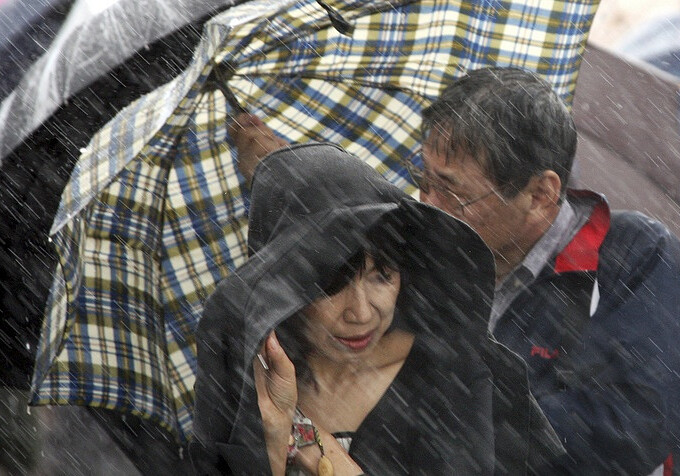 Более 130 тысяч японцев готовятся к эвакуации из-за приближения тайфуна