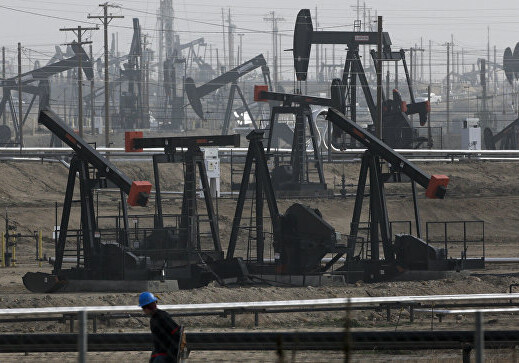ОПЕК ведет переговоры с Азербайджаном, Оманом и Россией относительно объемов добычи нефти