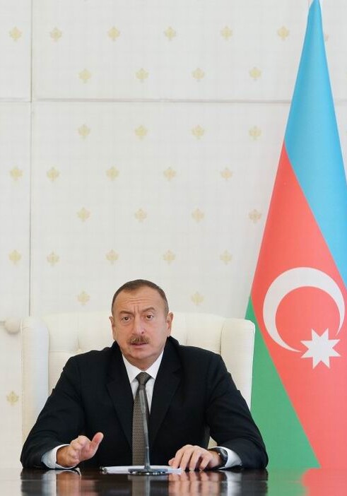 Президент Азербайджана дал поручения в связи с недопущением искусственного завышения цен