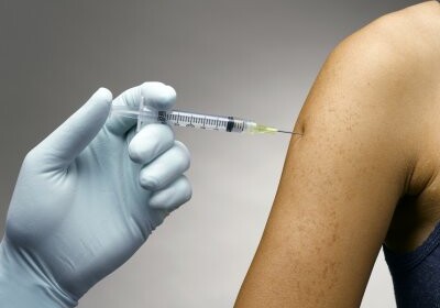 Ученые создали вакцину от всех известных видов простуды
