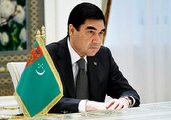 Аркадаг посмертно наградил Туркменбаши 52-м орденом – «За великую любовь к независимому Туркменистану»