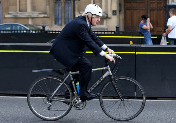 Главе британского МИД запретили ездить на велосипеде по Лондону