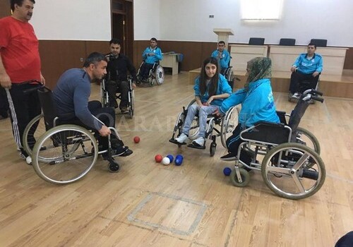 Главный тренер «Карабаха» встретился с инвалидами (Фото)