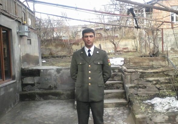 Армянский офицер хочет перейти в Азербайджан