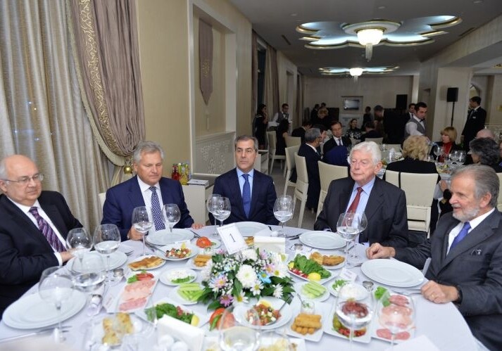 В Габале собрались бывшие главы правительств и государств (Фото)