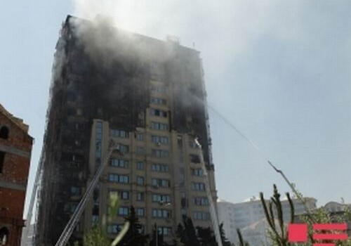 Стала известна сумма ущерба от пожара в жилом здании в Бинагади