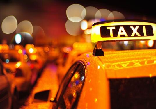 В Баку не будут введены единые тарифы на службу такси
