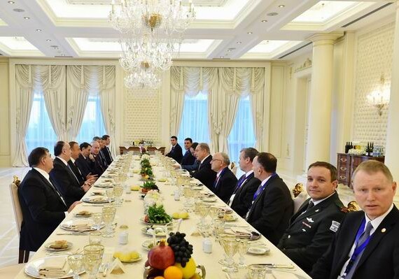 Состоялся совместный рабочий обед президента Азербайджана с премьер-министром Израиля (Фото)