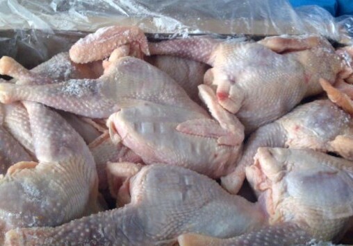 Азербайджан временно ограничил ввоз птицеводческой продукции из России
