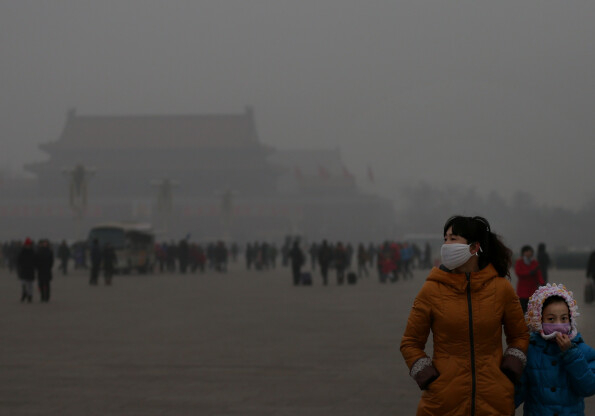 Наивысший уровень опасности загрязнения воздуха объявили 24 китайских города