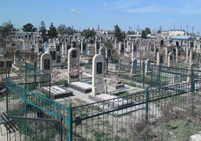 На кладбищах в Азербайджане запретят заранее занимать дополнительные места