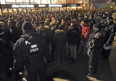 В новогоднюю ночь полиция задержала в Кельне сотни мигрантов 