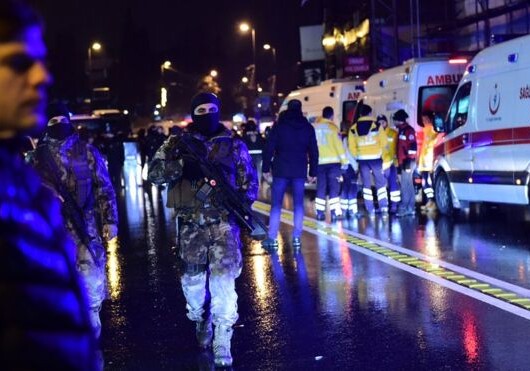 ИГ взяла ответственность за нападение на клуб в Стамбуле - СМИ распространяют снимки террориста