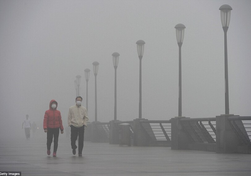 Опубликовано видео окутывающего Пекин смога