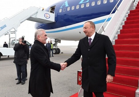 Президент Азербайджана прибыл в Нахчыван (Фото)