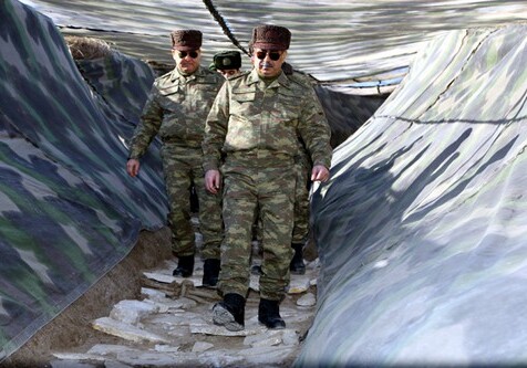 Министр обороны Азербайджана побывал на линии фронта (Фото)