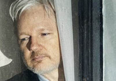 Ассанж согласен на экстрадицию в США в обмен на помилование информатора WikiLeaks