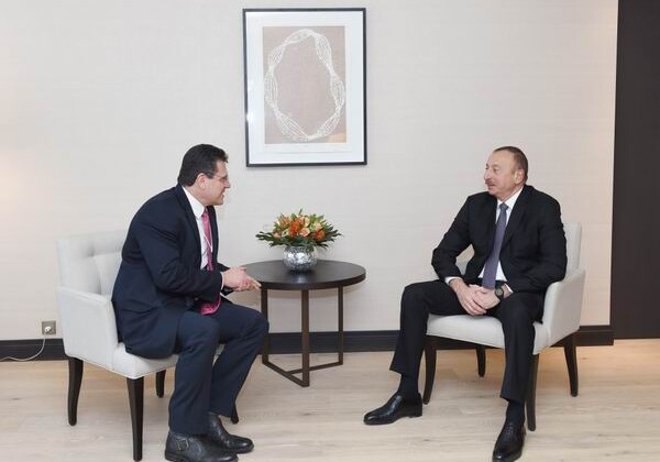 Ильхам Алиев встретился в Давосе с вице-президентом Еврокомиссии по вопросам Энергетического союза (Фото)