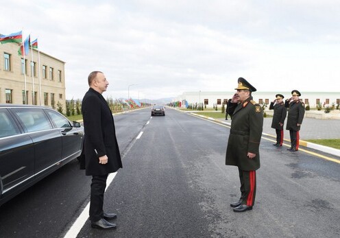Президент Ильхам Алиев принял участие в открытии нового военного городка (Фото)