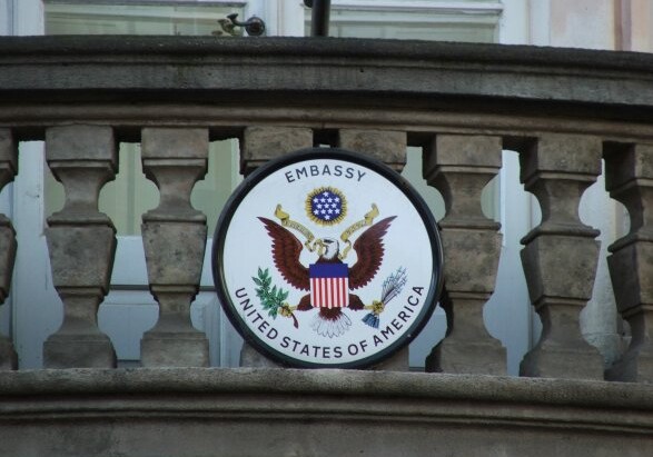 Посольство США в Азербайджане приостановило деятельность
