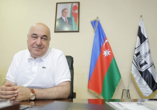 Чингиз Абдуллаев останется в «Нефтчи»