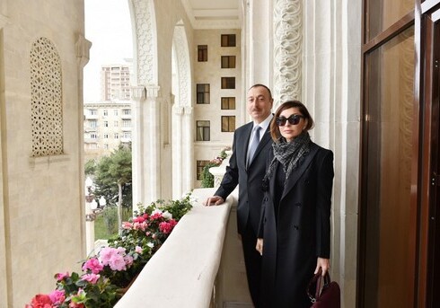 Президент Ильхам Алиев ознакомился с условиями в реконструированном административном здании ЗАО «Азербайджанские железные дороги» (Фото)