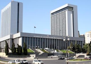 Парламент Азербайджана принял закон «О военном положении»
