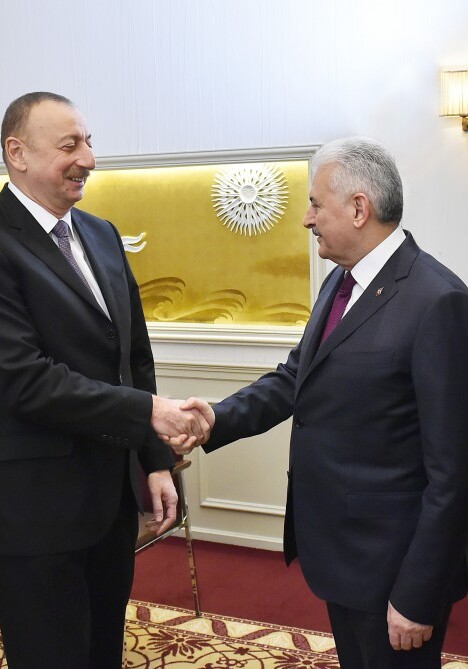 Ильхам Алиев встретился в Мюнхене с премьер-министром Турции (Фото)