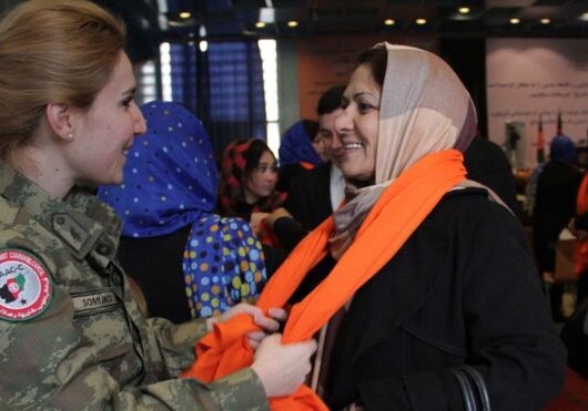 Турецким женщинам-офицерам разрешили носить мусульманские платки