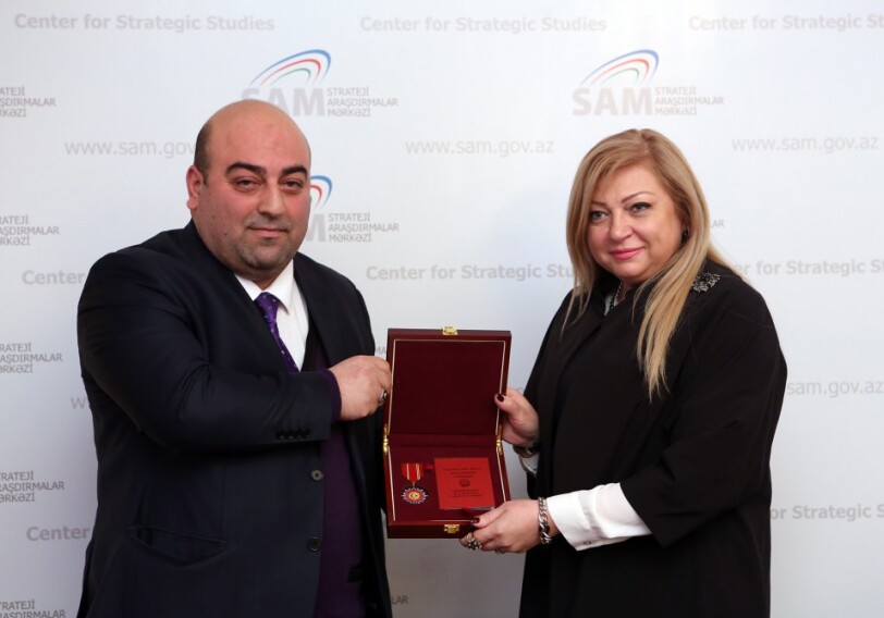 Аурелии Григориу вручен золотой орден «Друг Азербайджана» (Фото)