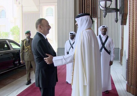 Президент Азербайджана встретился с эмиром Катара (Фото)