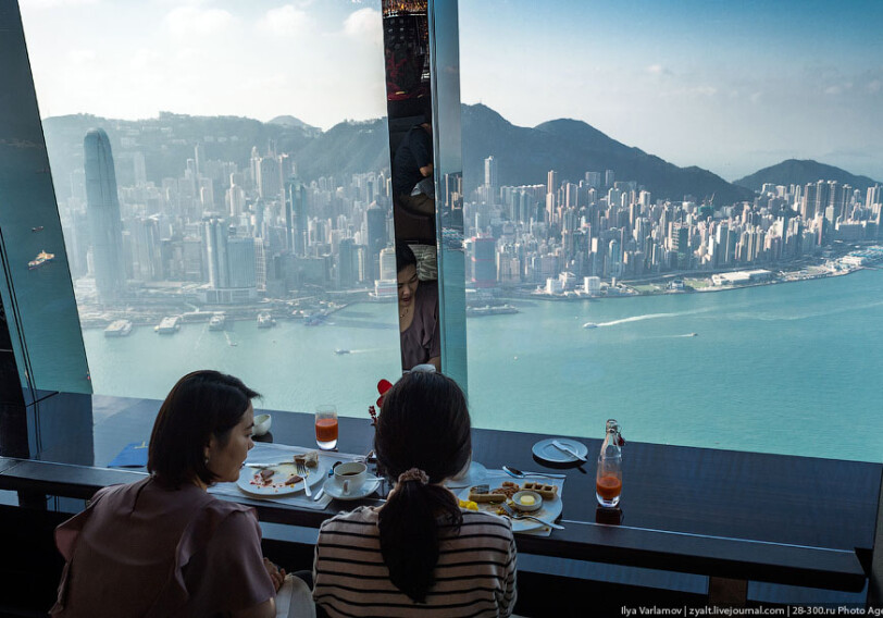 В Гонконге открылся самый высоко расположенный ресторан мира