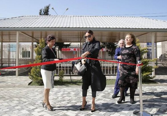 Первый вице-президент Азербайджана Мехрибан Алиева приняла участие в открытии детсада-яслей в поселке Пиршаги (Фото)