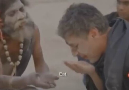 Ведущий CNN вместе с каннибалами съел мозг мертвеца (Видео)