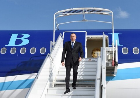 Президент Азербайджана прибыл с официальным визитом во Францию (Фото)