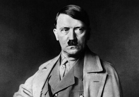 В Италии впервые выставили картину Гитлера