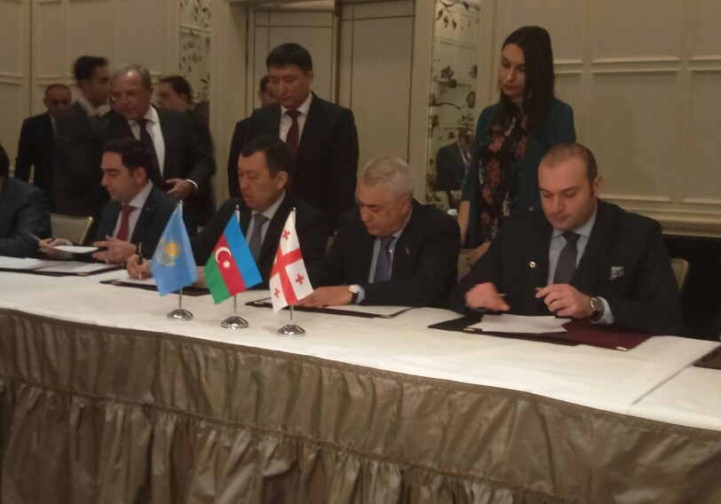 Азербайджан, Казахстан и Грузия подписали протокол в рамках Транскаспийского транспортного коридора (Фото)