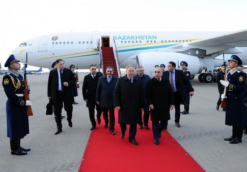 Президент Казахстана прибыл с официальным визитом в Азербайджан