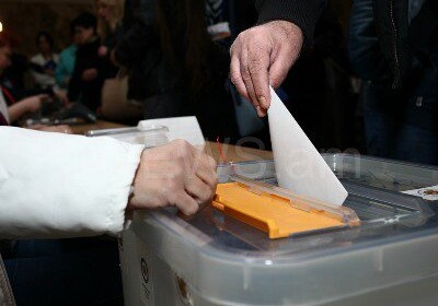 Exit poll: в парламент Армении проходят четыре политические силы
