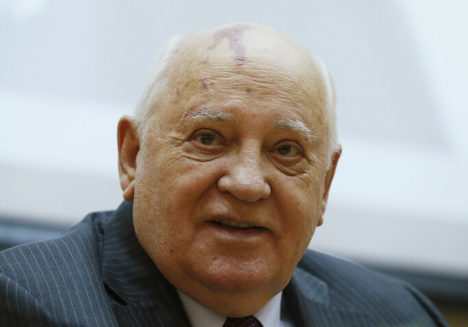 Горбачев констатировал наличие признаков новой холодной войны