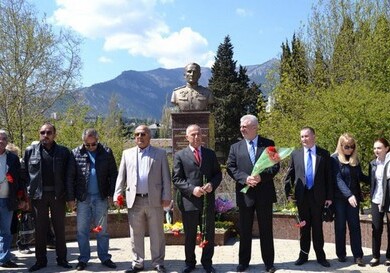 В Ялте почтили память героя-азербайджанца (Фото)