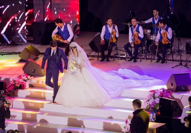 Азербайджанский чиновник потратил на свадьбу дочери $400 тысяч  (Видео)