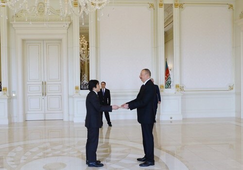 Президент Азербайджана принял посла Японии (Фото)