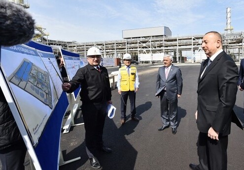 Президент Азербайджана побывал на строительстве карбамидного завода (Фото)