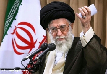 Аятолла Хаменеи раскритиковал президента Ирана