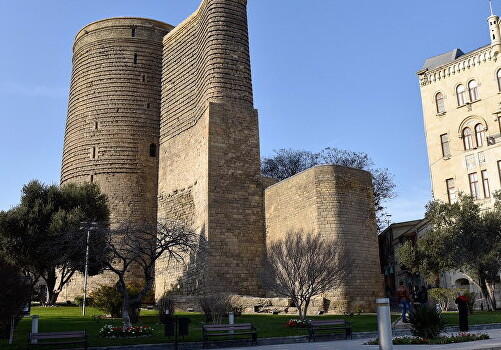 В Баку возле Девичьей башни найдено тело убитой женщины (Обновлено-Видео)